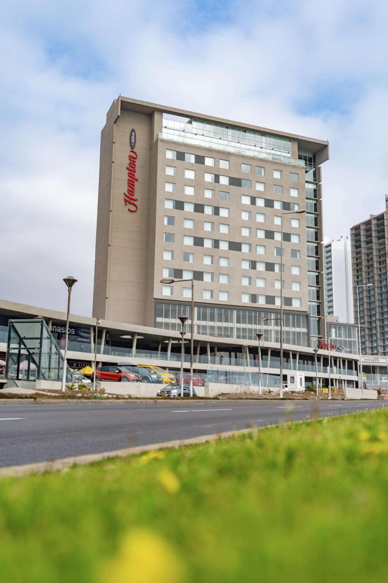 Отель Hampton By Hilton Антофагаста Экстерьер фото